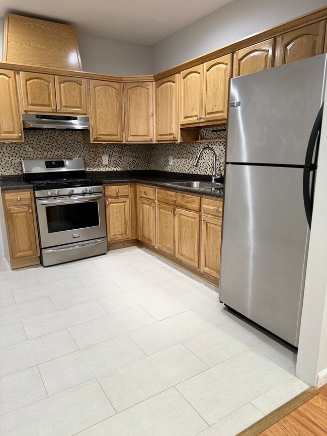 288 2nd Ave W, Unit 1A in Newark, NJ - Building Photo - Building Photo