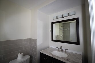 14 Dow St, Unit 2 in Somerville, MA - Building Photo - Building Photo