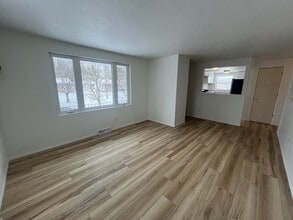 1714 S 15th St in Manitowoc, WI - Building Photo - Building Photo