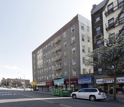 310 94th St in Brooklyn, NY - Foto de edificio - Building Photo