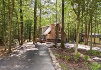 248 Wyalusing Dr in Pocono Lake, PA - Foto de edificio - Building Photo