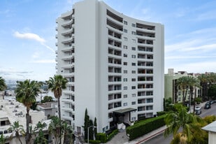 Franklin Towers in Los Angeles, CA - Building Photo