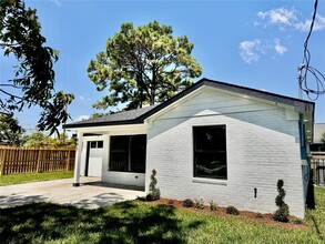 801 Woodard St in Houston, TX - Building Photo - Building Photo