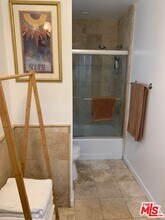 833 Wilcox Ave in Los Angeles, CA - Building Photo - Building Photo