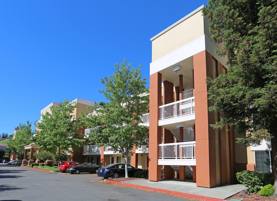 3200 Spicewood Ln Apartments and Nearby San Ramon