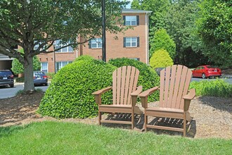 Abbotts Creek Apartments in Kernersville, NC - Building Photo - Building Photo