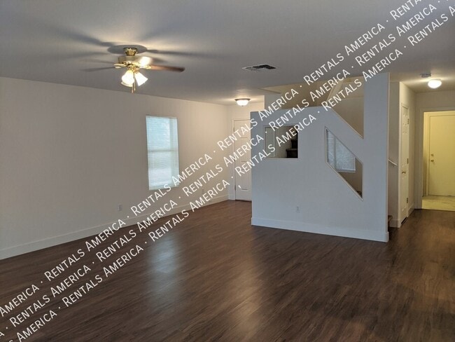 895 E Lakeview Dr in San Tan Valley, AZ - Foto de edificio - Building Photo