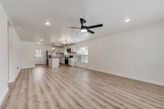407 E Lamar St in Royse City, TX - Building Photo - Building Photo