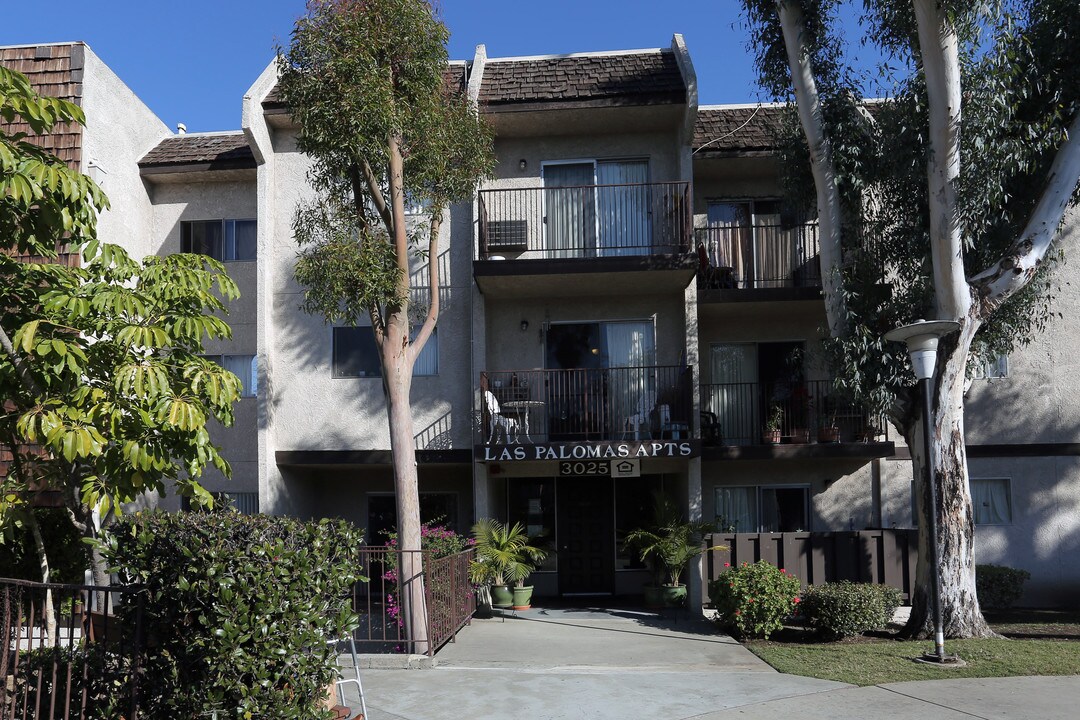 Las Palomas Apartments in Los Angeles, CA - Foto de edificio