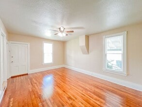 10802 Chestnut St in Los Alamitos, CA - Foto de edificio - Building Photo