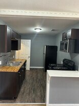311 Glamis Ave, Unit 1 in San Antonio, TX - Building Photo