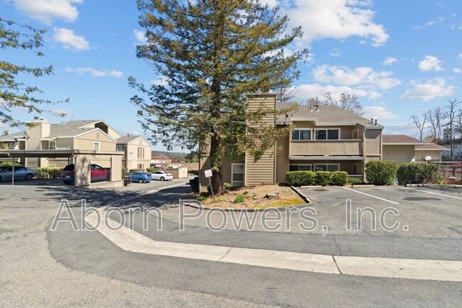 property at 2529 Greenwood Ln