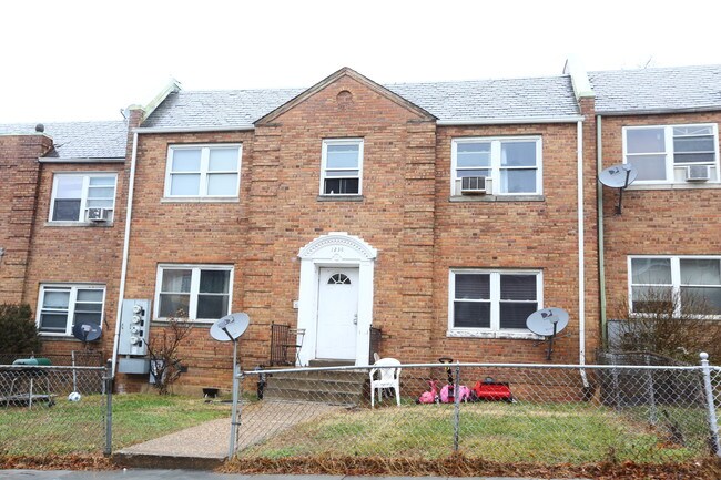 1230 Meigs Pl NE in Washington, DC - Building Photo - Building Photo