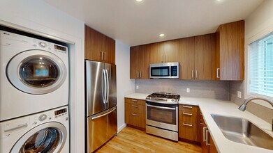 1443 Casa Buena Dr in Corte Madera, CA - Building Photo - Building Photo