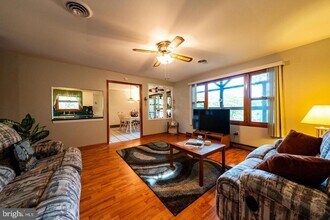 1238 Hillcreek Rd in Pasadena, MD - Building Photo - Building Photo