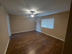 230 Waters Edge in Huntsville, TX - Building Photo - Building Photo