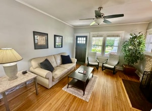 1610 E Powhatan Ave in Tampa, FL - Building Photo - Building Photo