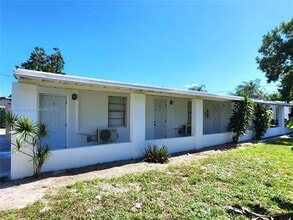 5934 Buchanan St in Hollywood, FL - Building Photo - Building Photo