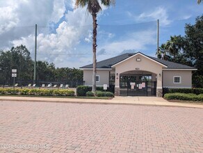 560 Remington Green Dr SE in Palm Bay, FL - Building Photo - Building Photo