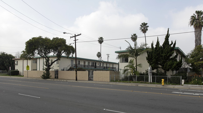 Courtyard Apartments in Westminster, CA - Building Photo - Building Photo