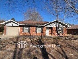 102 Swing Ct in Raeford, NC - Building Photo