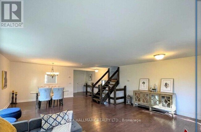 30 Rosehill Dr in Whitchurch-Stouffville, ON - Building Photo - Building Photo