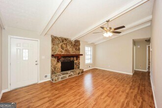 6832 Cedar Dr in Riverdale, GA - Building Photo - Building Photo