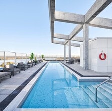 Petries Landing I in Ottawa, ON - Building Photo - Building Photo