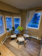 7230 Basel St in Anchorage, AK - Foto de edificio - Building Photo