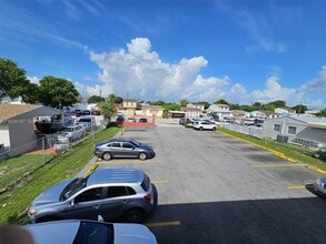 6961 W 14th Ct in Hialeah, FL - Building Photo - Building Photo