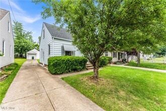 2506 Brookdale Ave in Parma, OH - Building Photo - Building Photo