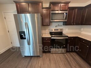 5033 Peach Dr in Milton, FL - Building Photo - Building Photo