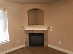 9851 W Rosecroft Ct in Boise, ID - Foto de edificio - Building Photo