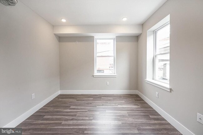 1072 N Front St in Philadelphia, PA - Building Photo - Building Photo