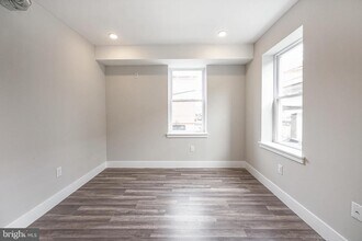1072 N Front St in Philadelphia, PA - Building Photo - Building Photo