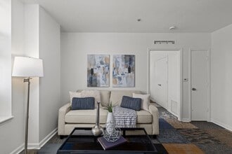 8612 Halls Ferry Road, Unit 503 in St. Louis, MO - Building Photo - Building Photo