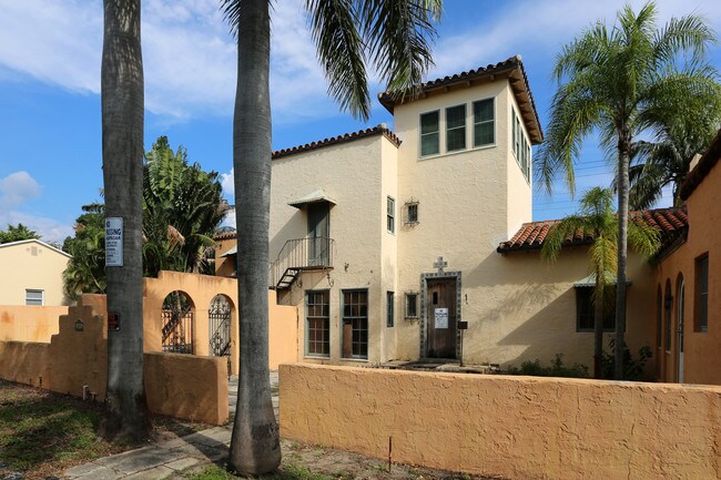 241 Walton Blvd in West Palm Beach, FL - Building Photo - Building Photo