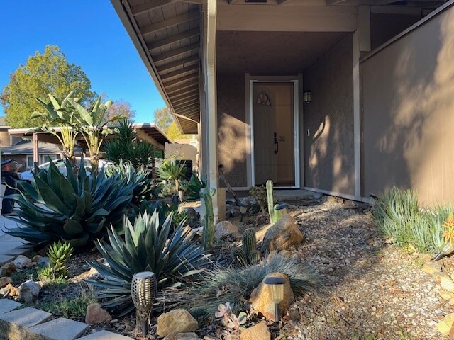 28850 Conejo View Dr in Agoura Hills, CA - Building Photo - Building Photo