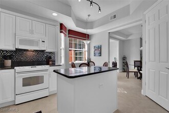 6413 Legacy Cir in Naples, FL - Building Photo - Building Photo