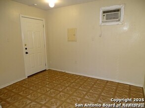 1016 Blanco Rd in San Antonio, TX - Building Photo - Building Photo