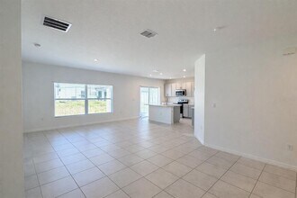 5527 Tranquila Ln in Davenport, FL - Building Photo - Building Photo