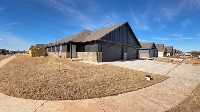 11403 University in Oklahoma City, OK - Building Photo - Building Photo