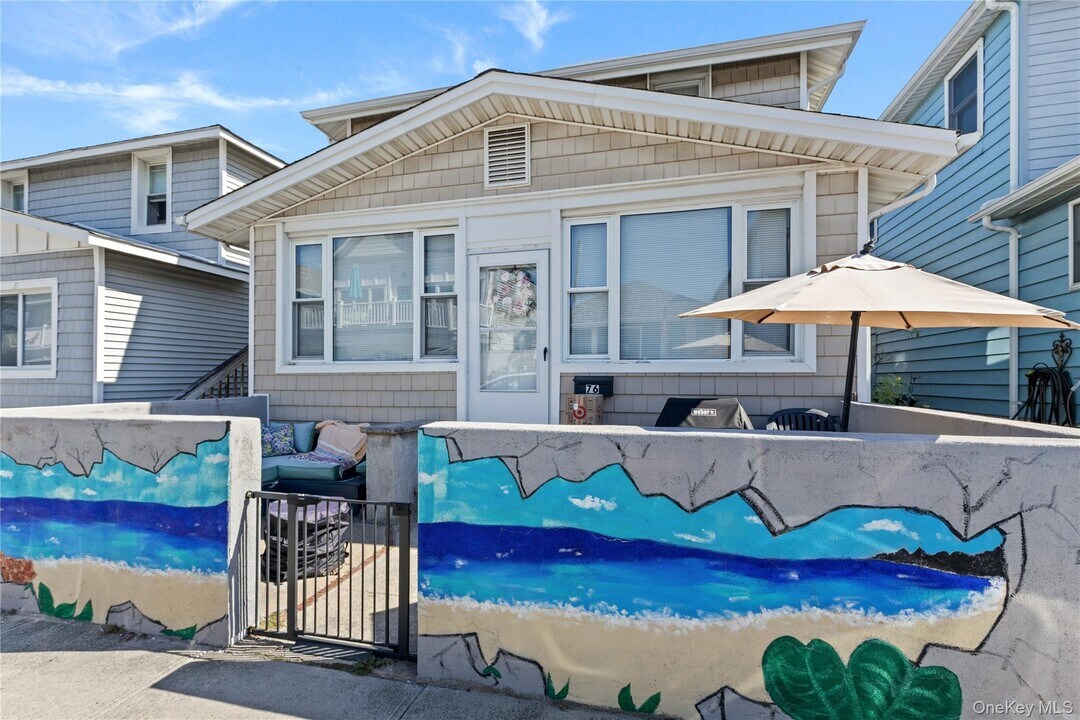 76 Oregon St in Long Beach, NY - Foto de edificio