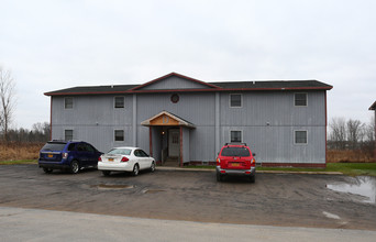 Bay Creek Apartments in Central Square, NY - Building Photo - Building Photo