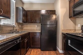 Estates at Fountain Lake in Stafford, TX - Foto de edificio - Interior Photo