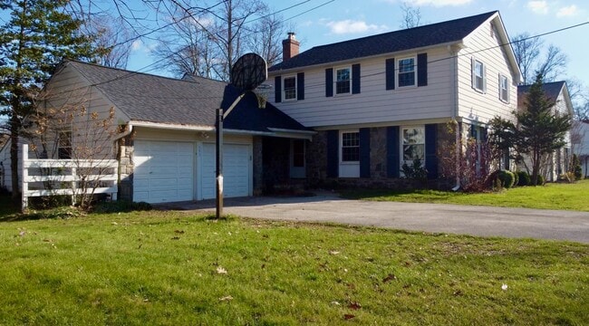 593 Watford Ln in Berwyn, PA - Building Photo - Building Photo