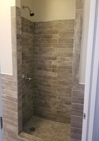 3944 N 8th St, Unit 2 in Philadelphia, PA - Building Photo