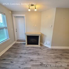 30525 Cardinal Ave in Abbotsford, BC - Building Photo - Building Photo
