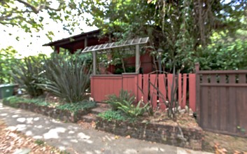 408 Greensfield Ave in San Anselmo, CA - Building Photo - Building Photo