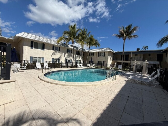 8607 SW 68th Ct in Pinecrest, FL - Building Photo - Building Photo